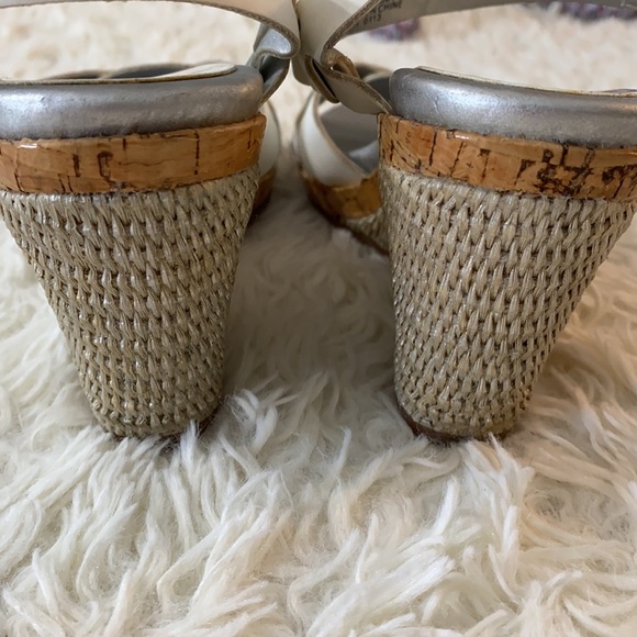 Bandilino White Wedge Cork Weaved Sole Strapped - Picture 4 of 9